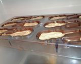 Foto del paso 11 de la receta: Bombones de chocolate rellenos con ganache de mazapán