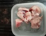 Foto langkah ke 2 dari resep Ayam Goreng Terasi Daun Jeruk.