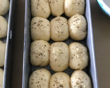 Foto langkah ke 6 dari resep Garlic Bread.