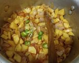 A picture of step 2 of Allu ki bhujiya.