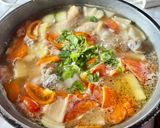 รูปขั้นตอนการทำที่ 7 ของ ซุปมันฝรั่งน่องไก่ติดสะโพก