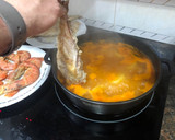 Foto del paso 8 de la receta: Rape en salsa con gambones y patata panadera