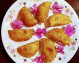 A picture of step 8 of Coconut Gujia.