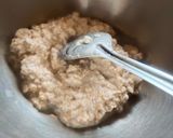 A picture of step 1 of Oats methi chila.