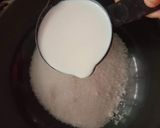 A picture of step 2 of Orange Flavored Ice halwa.