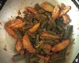 A picture of step 7 of Bhindi Masala.