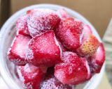 รูปขั้นตอนการทำที่ 1 ของ Smoothie strawberry