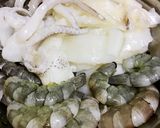 Hình bước làm 1 của món Mì Trứng Xào Hải Sản