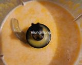Foto langkah ke 2 dari resep Pancake Labu Kuning.