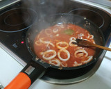 Foto del paso 2 de la receta: Calamares en salsa americana con arroz