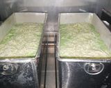 Foto langkah ke 6 dari resep Bolu pandan ampas kelapa.