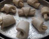 ક્રોસન્ટ (Croissant Recipe In Gujarati) રેસીપી સ્ટેપ9ફોટો