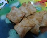 Foto langkah ke 7 dari resep Kulit Pangsit Isi Rogut Sederhana.