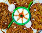 A picture of step 5 of Roti Thalipeeth.