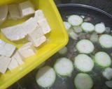 Foto langkah ke 3 dari resep Sayur Oyong Tahu Simpel.