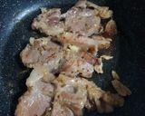 รูปขั้นตอนการทำที่ 3 ของ หมูย่างกระเทียมพริกไทย