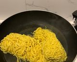 Foto langkah ke 1 dari resep Mie goreng ayam.