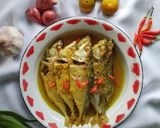Foto langkah ke 4 dari resep Pindang Kuning Ikan Gembung.