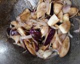 A picture of step 3 of Drumstick Brinjal kuzhambhu.