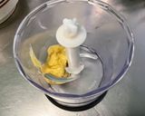 Une image de l'étape 2 de Sauce salade à la moutarde, vinaigre de tomate, ail, persil et citron.