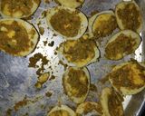 A picture of step 3 of Masala eggs.