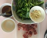 รูปขั้นตอนการทำที่ 1 ของ ผักกาดผัดหมูสด