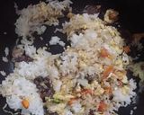 รูปขั้นตอนการทำที่ 4 ของ ข้าวผัดน้ำพริกเผาเนื้อ