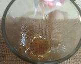Foto langkah ke 2 dari resep Teh Jahe Madu Hangat.