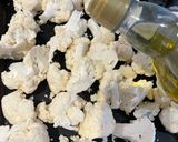 A picture of step 1 of Roasted Cauliflower & Nutmeg Soup 🥣.