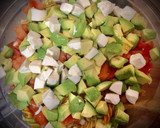 Foto del paso 2 de la receta: Ensalada completa de pasta con aguacate y mozzarella