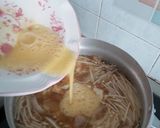 Gambar langkah 5 resipi Hot & Sour Soup.