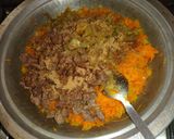 صورة لخطوة 2 من وصفة خلية النحل بعجينة البيتزا