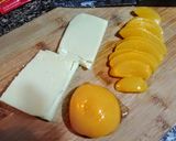 Foto del paso 1 de la receta: OMELLETTE Rellena con Duraznos🍑y queso Mozzarella...!