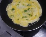 Foto langkah ke 3 dari resep Cah Toge Ikan Asin & Telur Dadar Gulung *Modal 15ribu*.
