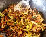 A picture of step 4 of Leftover Roti Noodles.