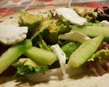 Foto del paso 7 de la receta Fajita con Ensalada, Pollo rebozado, Pepino, Aguacate y Queso Crema