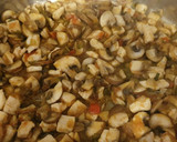 Foto del paso 3 de la receta: Arroz meloso de pollo con champiñones