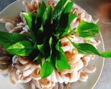 Hình bước làm 2 của món Lẩu kim chi bò mực