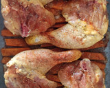 Foto del paso 4 de la receta: Pollo asado a la cerveza negra con batata y cebolla a las hierbas provenzales