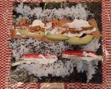 Foto del paso 6 de la receta: Sushi salmón kanikama langostinos