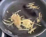 A picture of step 2 of Chicken Livers Stir Fried With Ginger.