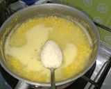 Foto langkah ke 2 dari resep Bubur Jagung Manis.