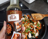 Foto del paso 6 de la receta: Noodles con pollo y verduras al wok