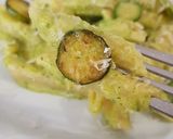 Foto del passaggio 3 della ricetta Penne con zucchine e robiola