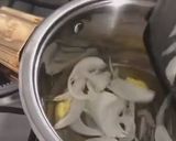 Foto del paso 1 de la receta: Sopa de cebolla