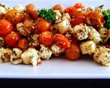 Foto del paso 4 de la receta: UCHUVAS🍅a Las Finas Hierbas Con🎂Mozzarella...!🥳