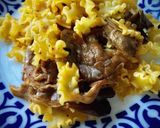 Foto del paso 3 de la receta: Mafalda corta con níscalos en aceite de ajo y escamas de chile