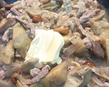 Foto del paso 3 de la receta: Cabeza de lomo de cerdo 🐷 con setas y alcachofas 🍽️🍄
