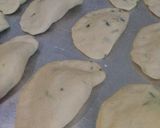 Foto langkah ke 3 dari resep Cireng isi Keju dan sosis pedas.
