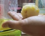 Foto langkah ke 7 dari resep Bola Pisang isi Coklat Lumer.